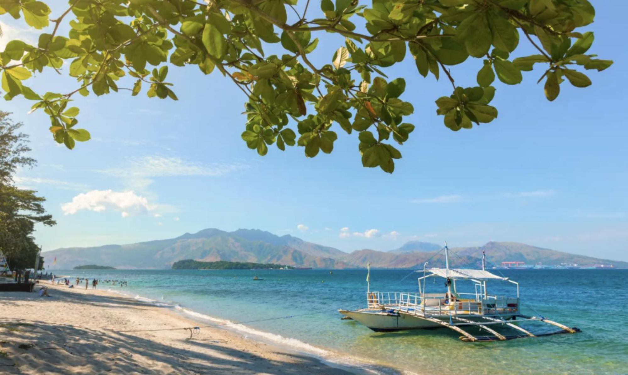 Reddoorz Plus @ Seaborne Hotel Subic Zambales Kültér fotó