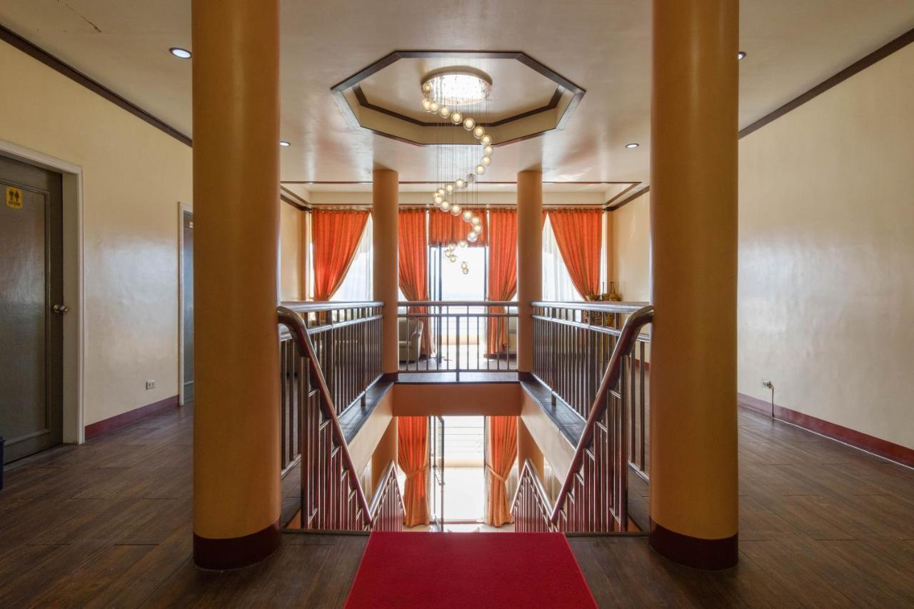 Reddoorz Plus @ Seaborne Hotel Subic Zambales Kültér fotó