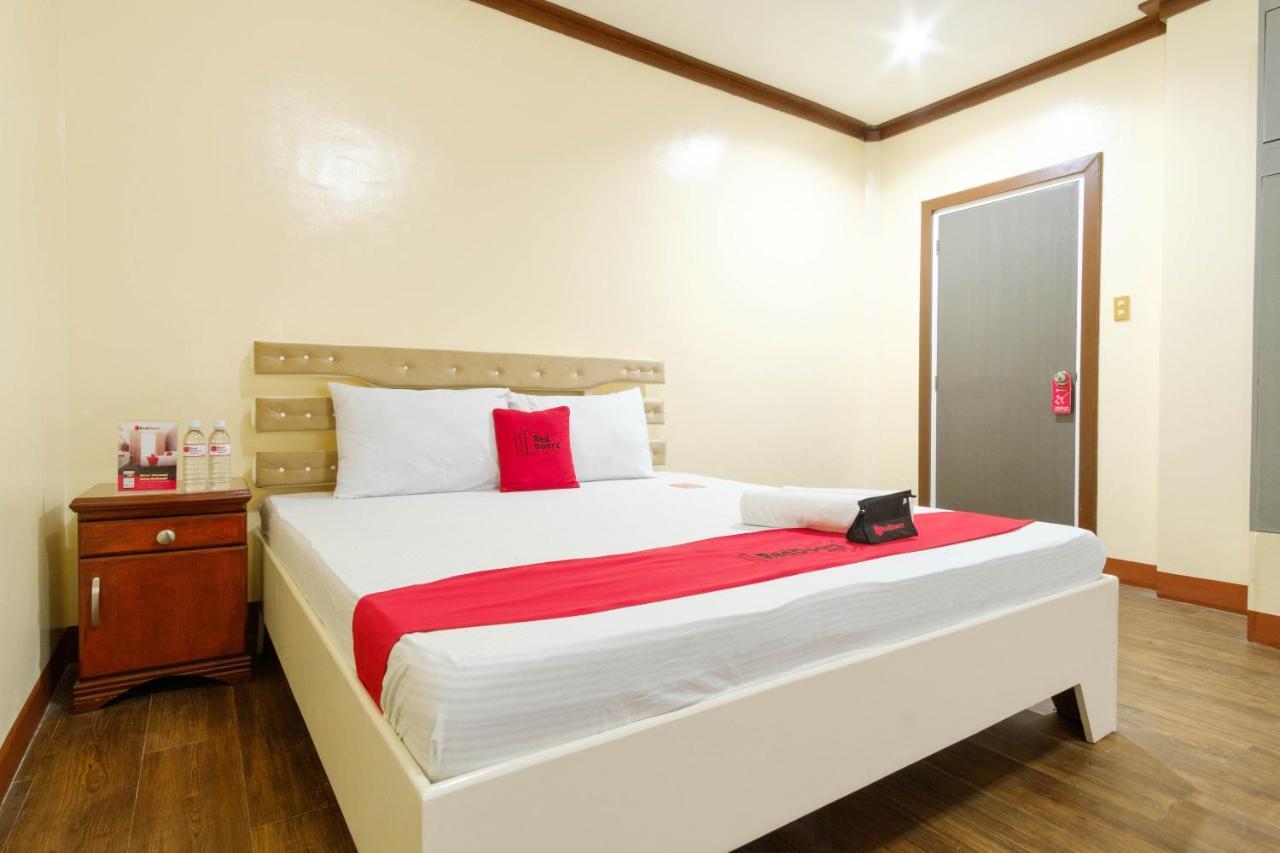 Reddoorz Plus @ Seaborne Hotel Subic Zambales Kültér fotó