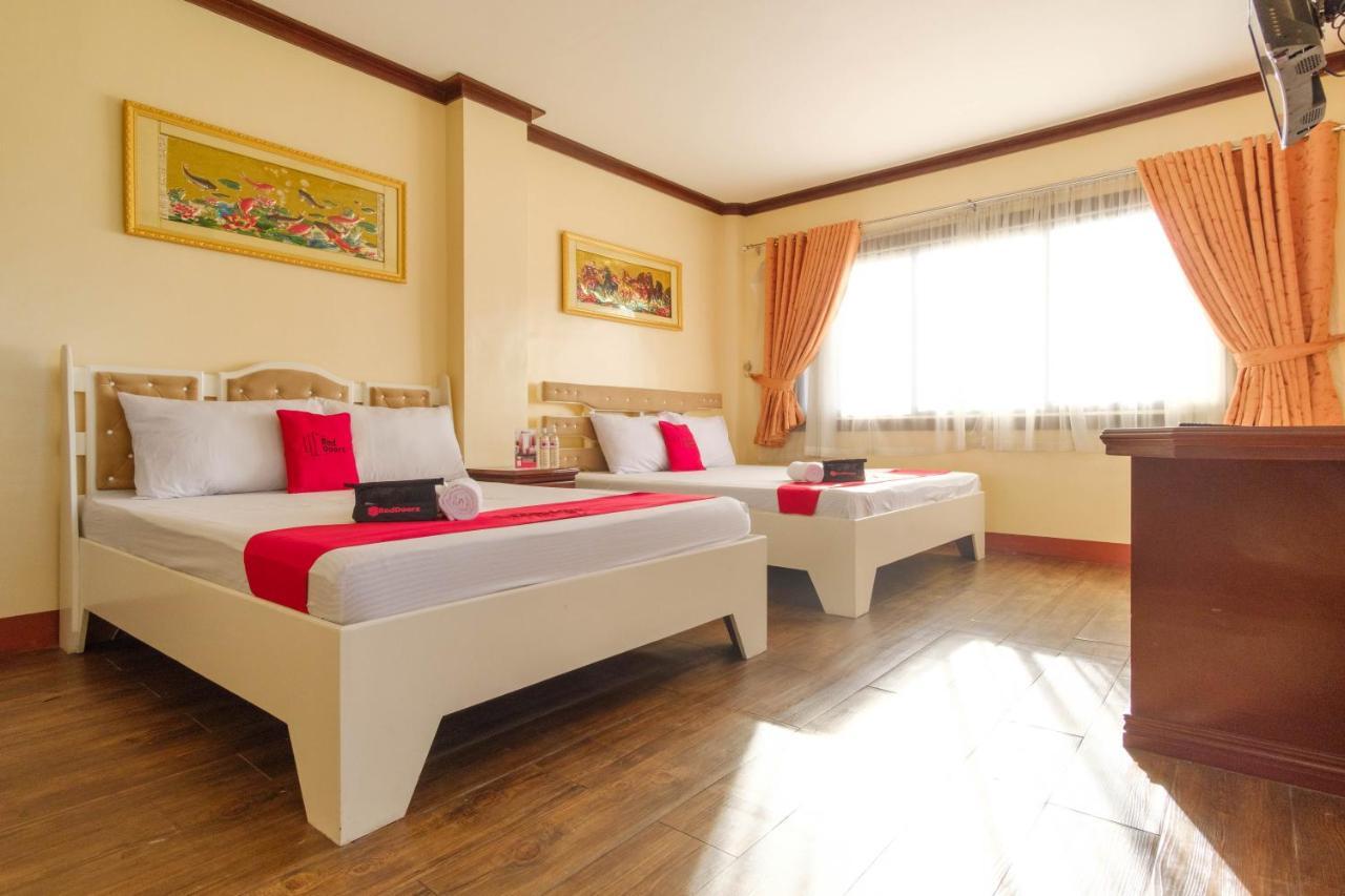 Reddoorz Plus @ Seaborne Hotel Subic Zambales Kültér fotó