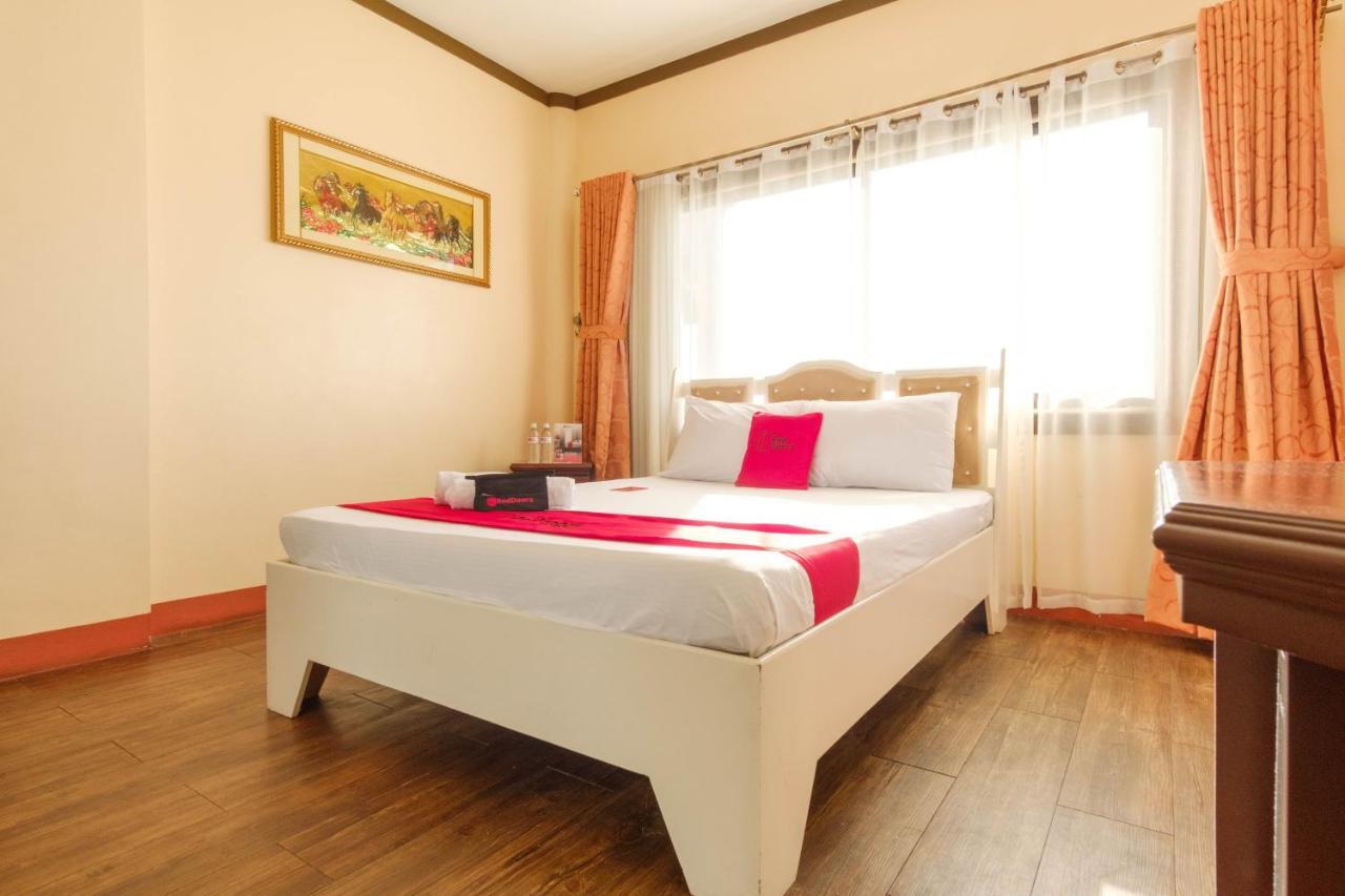 Reddoorz Plus @ Seaborne Hotel Subic Zambales Kültér fotó